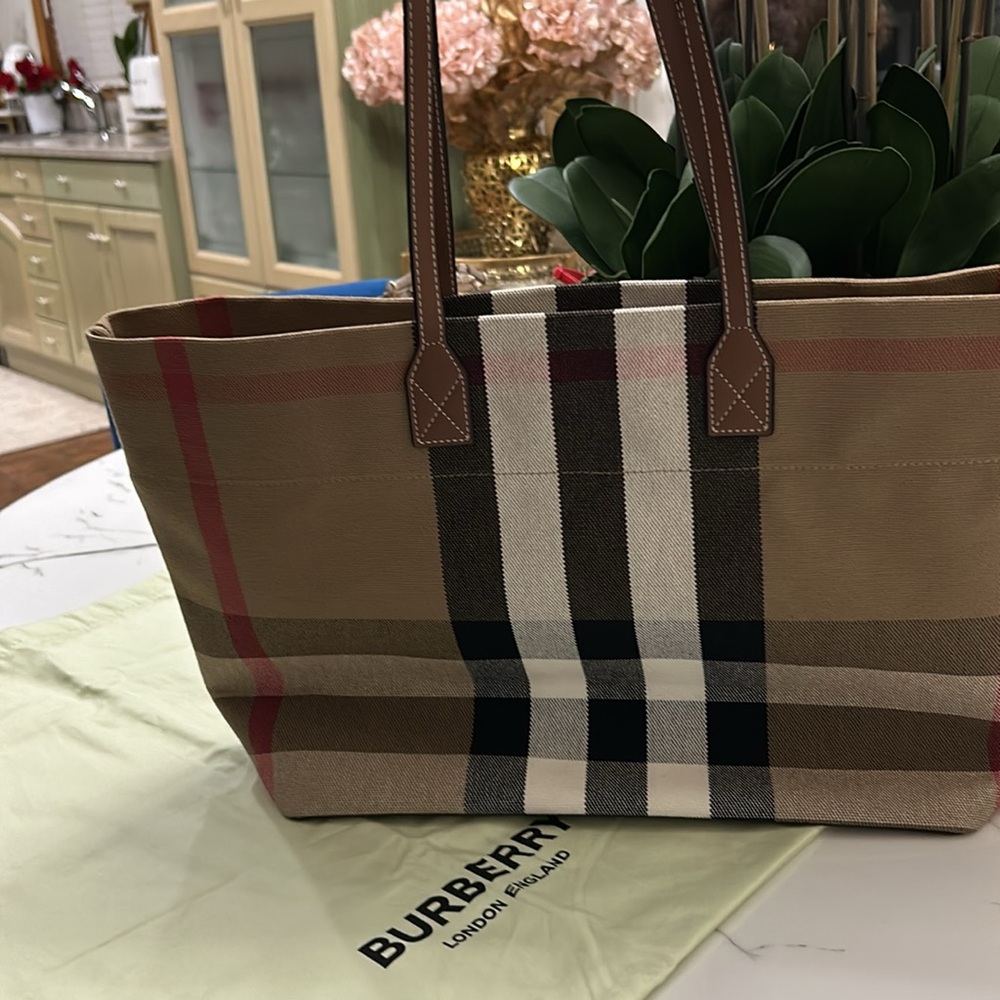 Authentic Burberry 8084047 Taupe Brown Bag Tote London Cotton Plaid Shoulder - Picture 4 of 9